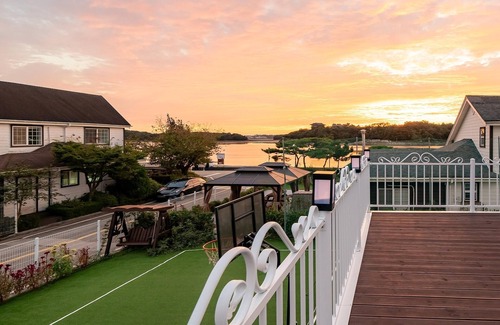 Ansan House | Daebudo Hebron Poolvilla