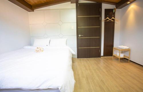 Kunip House | Daecheon gyeoulyeonga pension