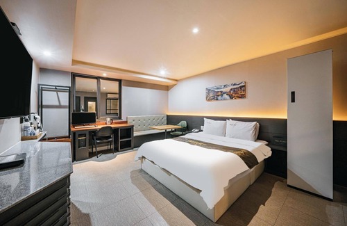 Sincheondong Hotel | Daegu Dongdaegu Station Hotel Two Heart