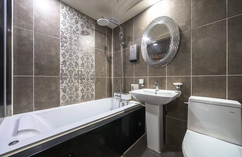 Sincheondong Hotel | Daegu Dongdaegu Station Hotel Wink