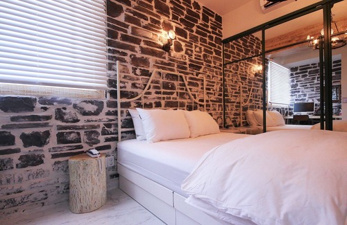 Bokhyeon-dong Hotel | Daegu Italian Summer