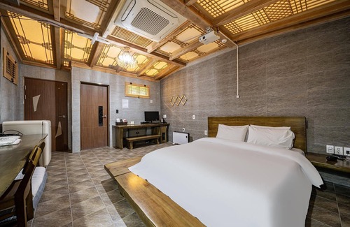 Bongmyeong-dong Hotel | Daejeon Meteor Edition