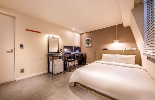 Dong-gu Hotel | Daejeon Yongjeon Hotel BEN
