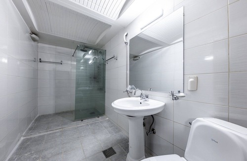 Dong-gu Hotel | Daejeon Yongjeon Q