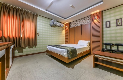 Jung-gu Hotel | Daejeon Yucheon Full House
