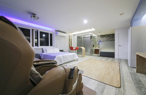 Bongmyeong-dong Hotel | Daejeon Yuseong 2X