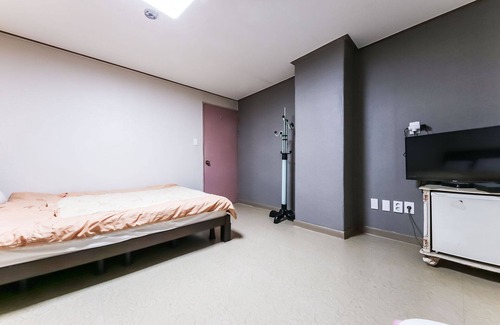 Bongmyeong-dong Hotel | Daejeon Yuseong Vienna