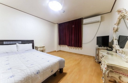 Bongmyeong-dong Hotel | Daejeon Yuseong Vienna