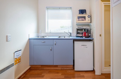 Riccarton Hotel | Daffodil Motel