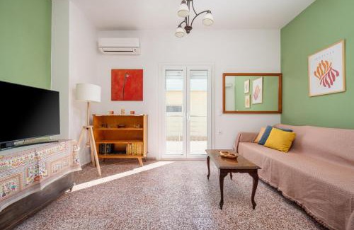 Kardamena Apartment | Dafni Local Style, 1 Min from Main Beach