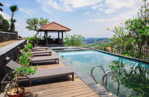 Ciburial Hotel | Dago Highland Resort