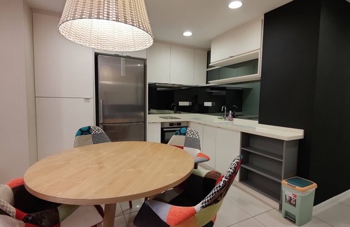 Kuala Lumpur Apartment | Dahlia Verve Suites KL Mid Valley 3 pax 2 bedroom