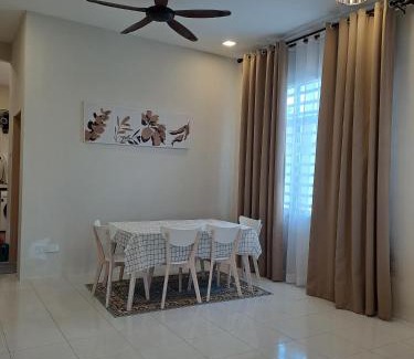 Kuantan House | DAHLYA HOMESTAY