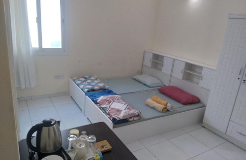 Al Mankhool House | Daily stay Royal flat