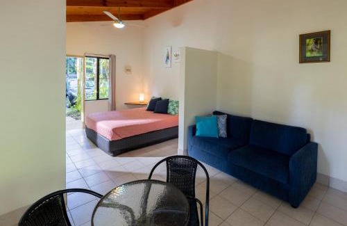 Diwan Cabin | Daintree Siesta