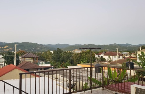 Santiago de los Caballeros House | Dairy's Place 2 Br-Wifi-Free Parking-BBQ-Top Terrace