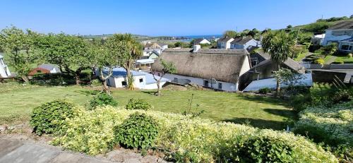 Bunmahon Apartment | Dairy Cottage Courtyard accommodation
