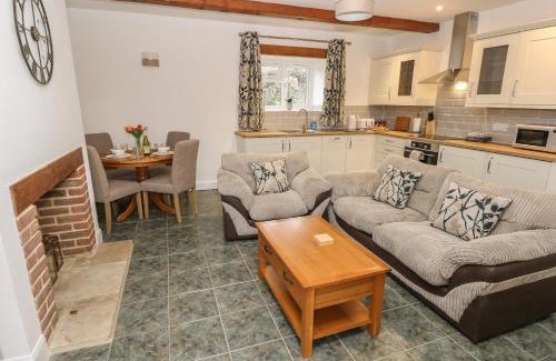 Newport House | Dairy Cottage