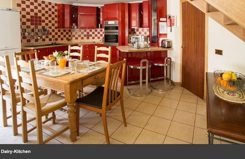 Ayr House | Dairy Cottage in Ayr for Large Groups, professional +partially abled