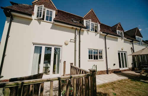 Yarmouth House | Dairymans Cottage @ Tapnell Farm