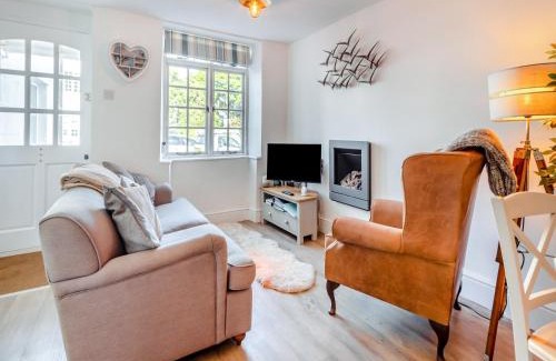 Shaldon House | Daisy Cottage