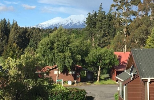 Ohakune Ski Chalet | Dakune Chalet - sleeps up to 10