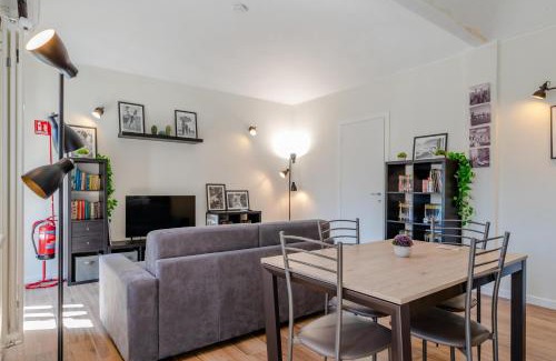 Cit Turin Apartment | Dal Vassalli Eandi by HAPPYHOSTORINO