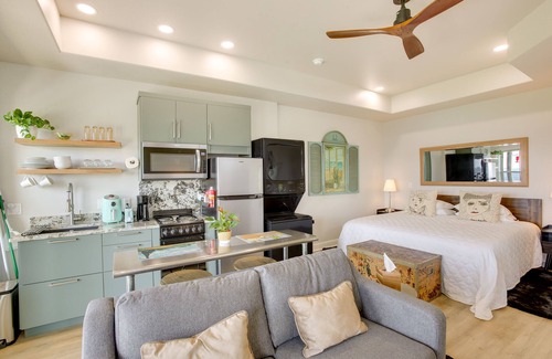 Hilham Apartment | ‘Dale Hollow Sunset Studio’ w/Incredible Views!