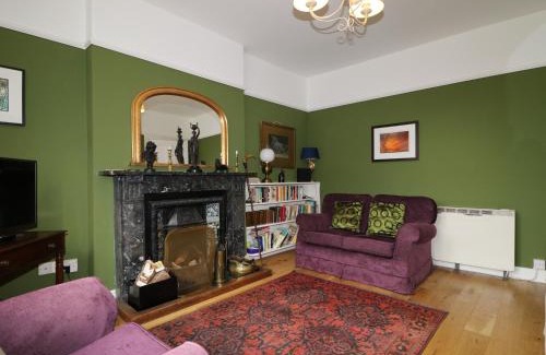 Lorton House | Dale House