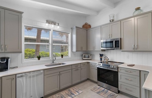 Pawleys Island House | Dale's Coastal Retreat Pet Friendly w/Ocean Views