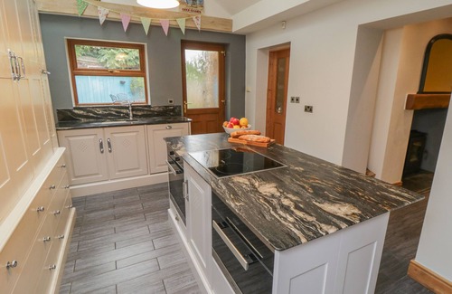 Aislaby Cottage | DALE VIEW, pet friendly, luxury holiday cottage in Sleights