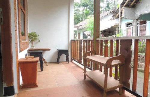 Borobudur House | Dalem Sudarno Syariah by Ndalem Beong