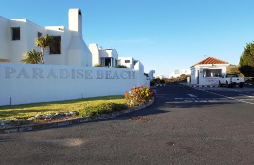 Paradise Beach House | Dalene Se Seehuis