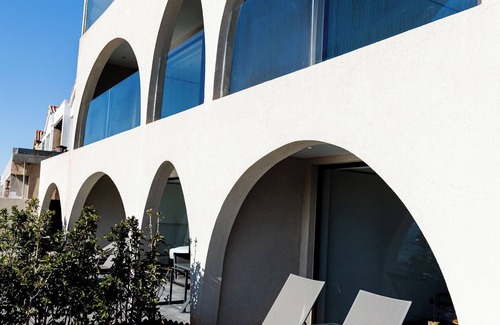 Dali Villa | Dali Shijiushan Cliff Seavilla