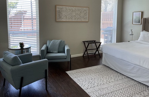 Southwest Carrollton House | Dallas Retreat with gorgeous remodel and pool