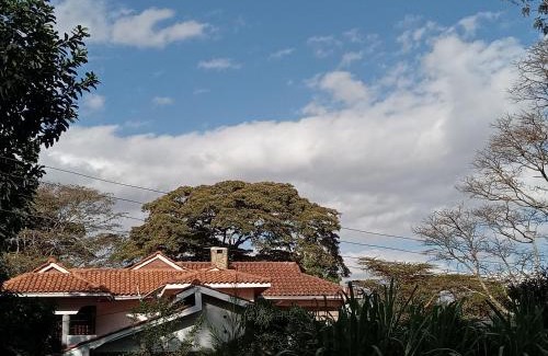 Langata Bed & Breakfast | Dalles home