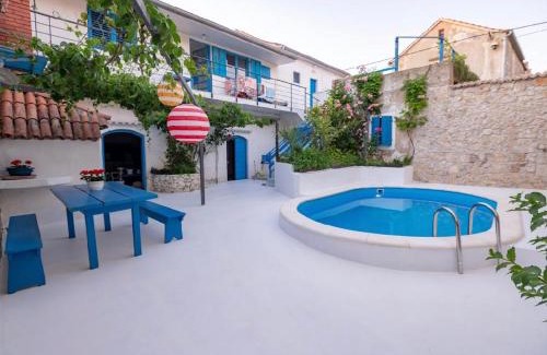 Petrcane House | Dalmatian rustic house