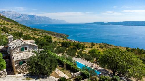Lokva Rogoznica House | Dalmatian stone villa with heated pool