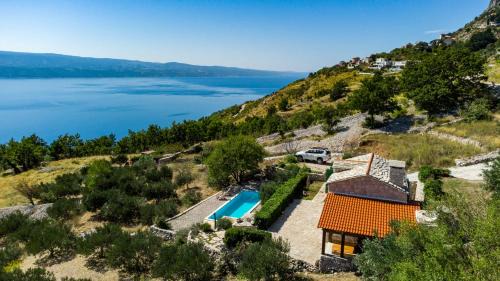 Lokva Rogoznica House | Dalmatian stone villa with heated pool