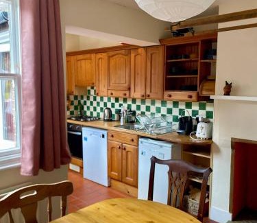 Forest Row House | Damson Cottage