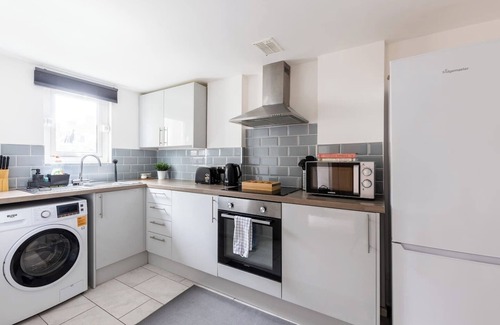 Barry Apartment | Dan Suite by Koya Homes