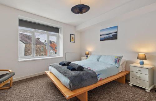 Laugharne House | Dan Y Bryn - A lovely 3 bedroom house centrally located in Laugharne