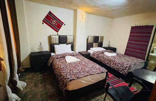 Dana Hotel | Dana Gate Lodge