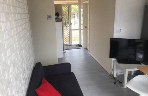 Dickson House | Dana-Private Room in a Shared House-Close to City & ANU-3