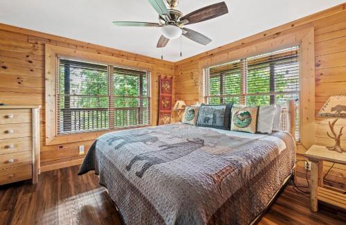 Gatlinburg - Pigeon Forge House | Dancing Bear Lodge by Stony Brook Cabins
