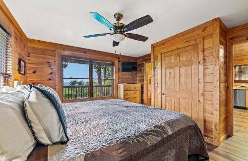 Gatlinburg - Pigeon Forge House | Dancing Bear Lodge by Stony Brook Cabins