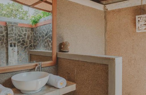 Pemuteran House | Dangin's House by Dija
