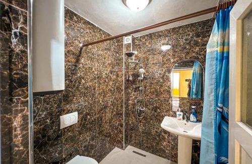 Bajram Curri Apartment | Dani Apartments, Albanian Alps, Tropoje