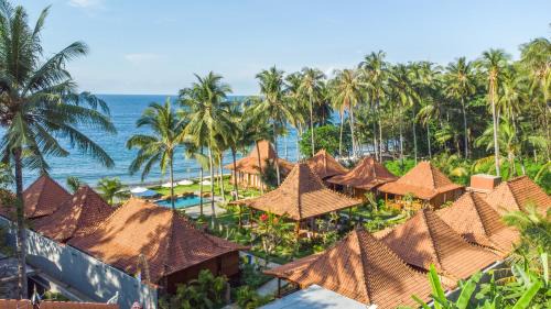 Penuktukan Hotel | Dani Beach Villa - Beachfront Villas in Tejakula