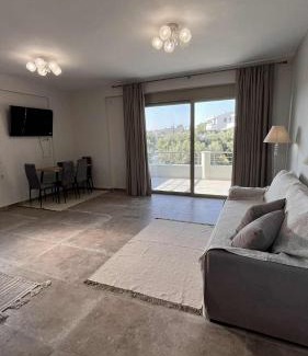 Paleros Apartment | Danita Apartments 3